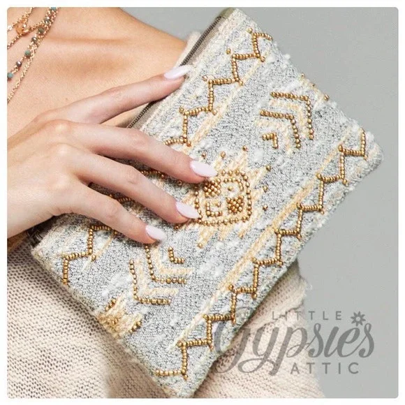 Anya Handmade Ethnic Pattern Clutch from Ruggine - Picture 7 of 8